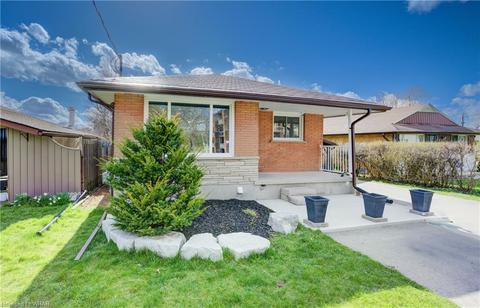 31 Weichel Street, House detached with 4 bedrooms, 2 bathrooms and 4 parking in Kitchener ON | Card Image