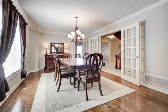 824 Norwick Rd, House detached with 4 bedrooms, 3 bathrooms and 9 parking in Newmarket ON | Image 3