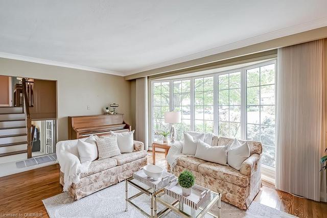 129 Sparling Court, House detached with 5 bedrooms, 2 bathrooms and 8 parking in Oakville ON | Image 37