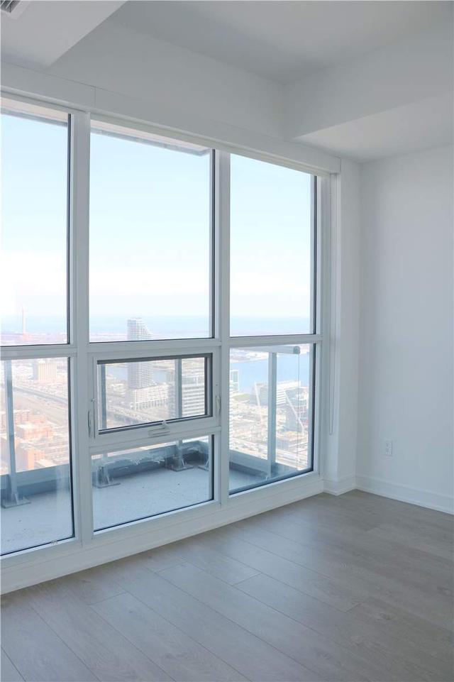 5005 - 88 Scott St, Condo with 1 bedrooms, 1 bathrooms and 0 parking in Toronto ON | Image 6