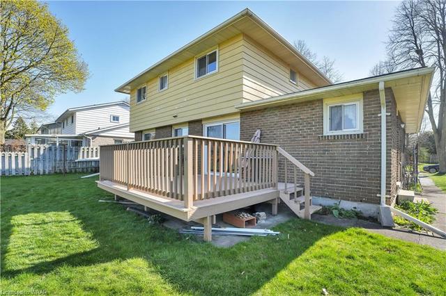 67 Parkview Crescent, House detached with 4 bedrooms, 1 bathrooms and 3 parking in Kitchener ON | Image 37
