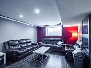 179 Redstone Grove Ne, Home with 3 bedrooms, 3 bathrooms and 4 parking in Calgary AB | Image 9