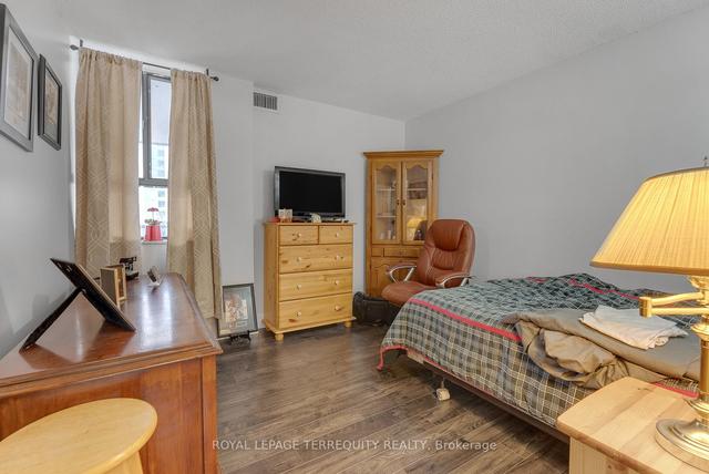 1105 - 4 Lisa St, Condo with 3 bedrooms, 2 bathrooms and 1 parking in Brampton ON | Image 18