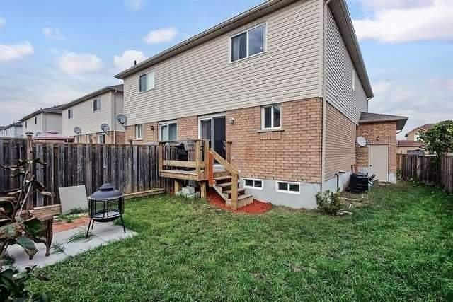 10 Coleman Dr, House attached with 3 bedrooms, 3 bathrooms and 2 parking in Barrie ON | Image 9