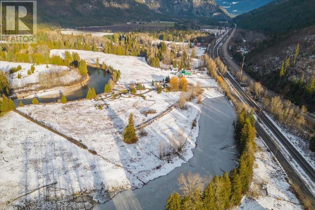 2269 Solsqua Road, House detached with 2 bedrooms, 2 bathrooms and 22 parking in Columbia Shuswap E BC | Image 67