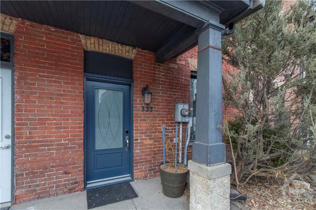 333 St Patrick Street, Townhouse with 3 bedrooms, 1 bathrooms and 1 parking in Ottawa ON | Image 2