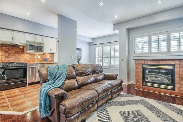 746 Bur Oak Ave, House attached with 3 bedrooms, 4 bathrooms and 4 parking in Markham ON | Image 9