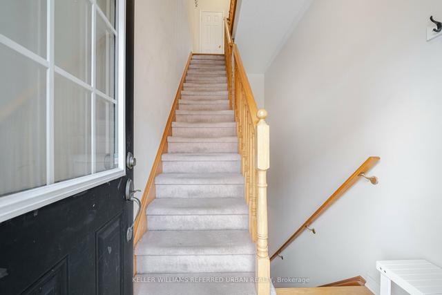 35 Philpott Gdns, Townhouse with 3 bedrooms, 3 bathrooms and 1 parking in Toronto ON | Image 27