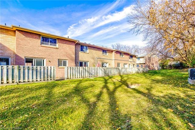 34 - 293 Fairway Road N, House attached with 3 bedrooms, 1 bathrooms and 1 parking in Kitchener ON | Image 33