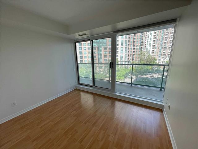 408 - 5500 Yonge St, Condo with 2 bedrooms, 2 bathrooms and 1 parking in Toronto ON | Image 4