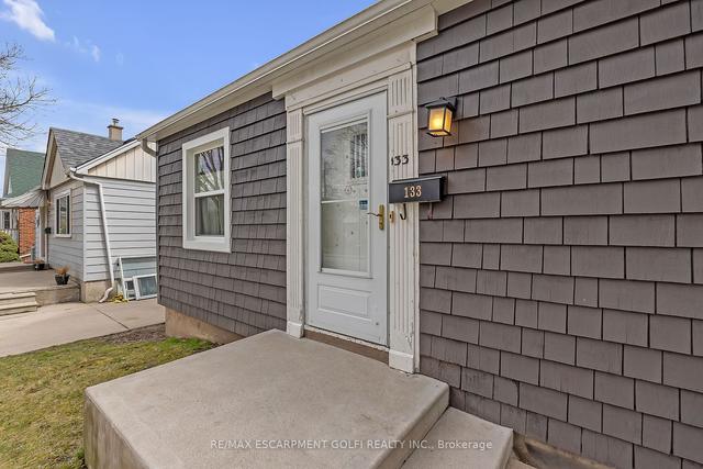133 Auburn Ave, House detached with 5 bedrooms, 2 bathrooms and 3 parking in Hamilton ON | Image 34
