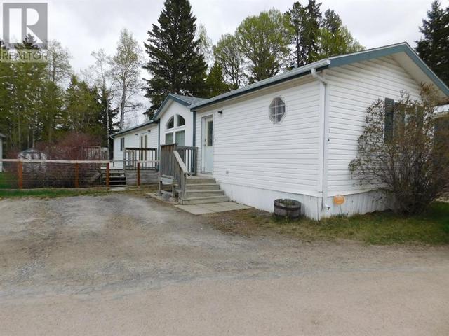23 - 4308 42 Avenue, Home with 3 bedrooms, 2 bathrooms and 2 parking in Rocky Mountain House AB | Card Image