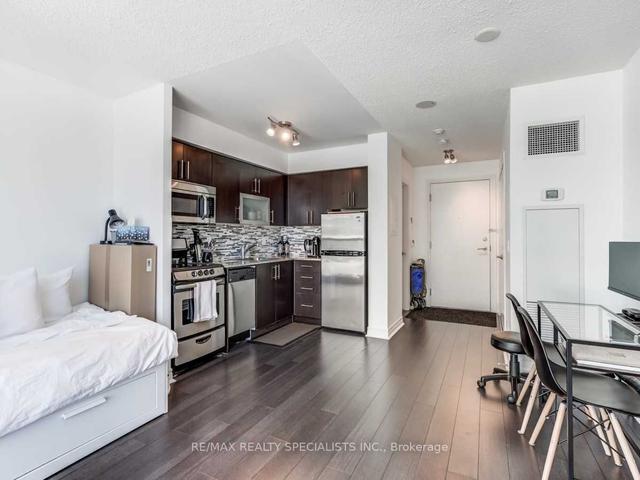 2705 - 50 Town Centre Crt, Condo with 0 bedrooms, 1 bathrooms and 0 parking in Toronto ON | Image 6