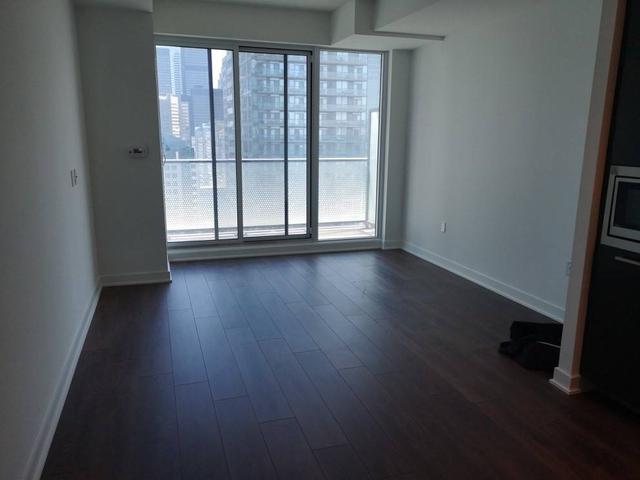 2905 - 355 King St W, Condo with 2 bedrooms, 2 bathrooms and null parking in Toronto ON | Image 2