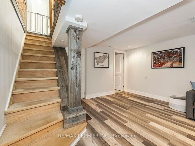 337 Saint Johns Rd, House semidetached with 3 bedrooms, 2 bathrooms and 2 parking in Toronto ON | Image 28