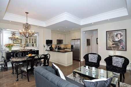 th20 - 20 Burkebrook Pl, Townhouse with 3 bedrooms, 3 bathrooms and 2 parking in Toronto ON | Image 3