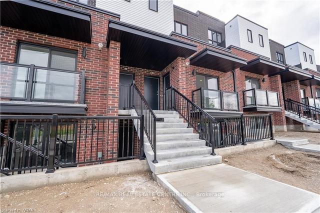 291 Chapel Hill Dr, Townhouse with 2 bedrooms, 1 bathrooms and 1 parking in Kitchener ON | Image 8