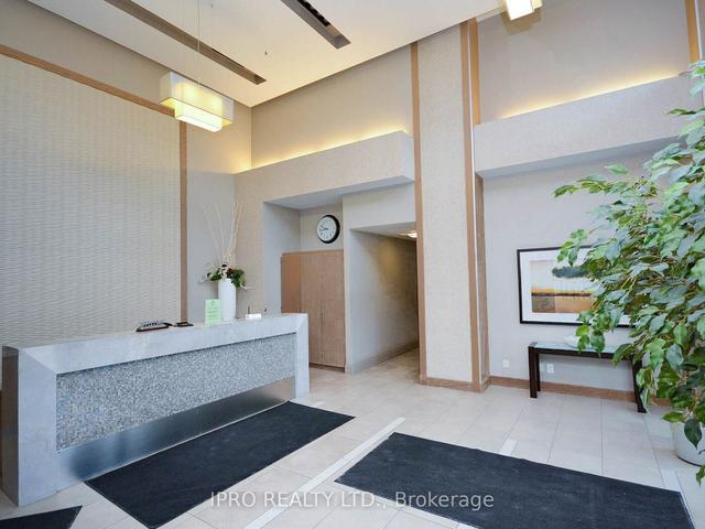 1203 - 3515 Kariya Dr, Condo with 1 bedrooms, 1 bathrooms and 1 parking in Mississauga ON | Image 4