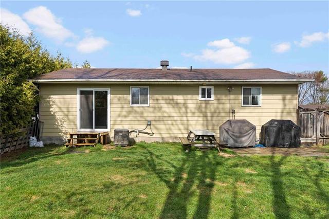 1112 Boundary Road W, House detached with 5 bedrooms, 2 bathrooms and 3 parking in Pembroke ON | Image 8