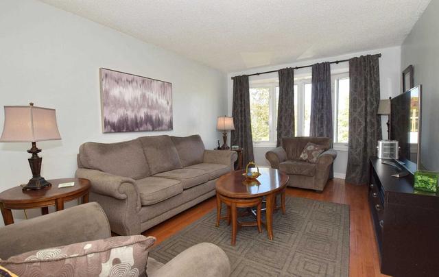 889 Mahina St, House detached with 3 bedrooms, 2 bathrooms and 3 parking in Oshawa ON | Image 5