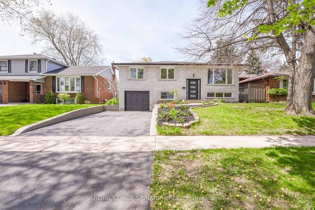 2100 Mountain Grove Ave, House detached with 3 bedrooms, 2 bathrooms and 4 parking in Burlington ON | Image 1
