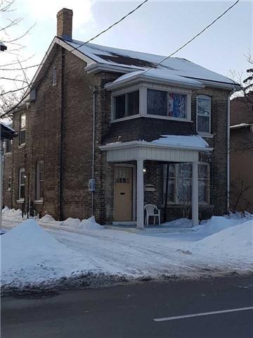 60 William St, House detached with 5 bedrooms, 3 bathrooms and 1 parking in Brantford ON | Image 2