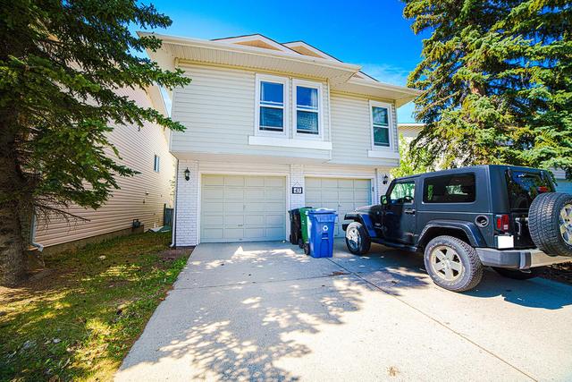 43 Hawksbrow Road Nw, House detached with 2 bedrooms, 3 bathrooms and 4 parking in Calgary AB | Image 1