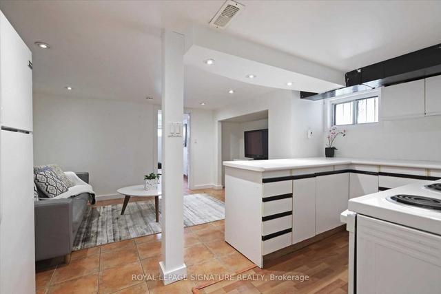 474 Delaware Ave W, House detached with 1 bedrooms, 1 bathrooms and 2 parking in Toronto ON | Image 8