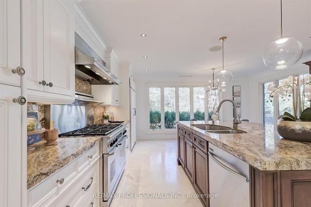 9 Darlingbrook Cres, House detached with 5 bedrooms, 5 bathrooms and 6 parking in Toronto ON | Image 4