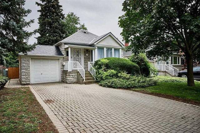 161 Hillmount Ave, House detached with 3 bedrooms, 2 bathrooms and 5 parking in Toronto ON | Image 3