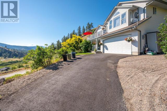 107 Uplands Drive, House detached with 5 bedrooms, 3 bathrooms and 2 parking in Okanagan Similkameen I BC | Image 2