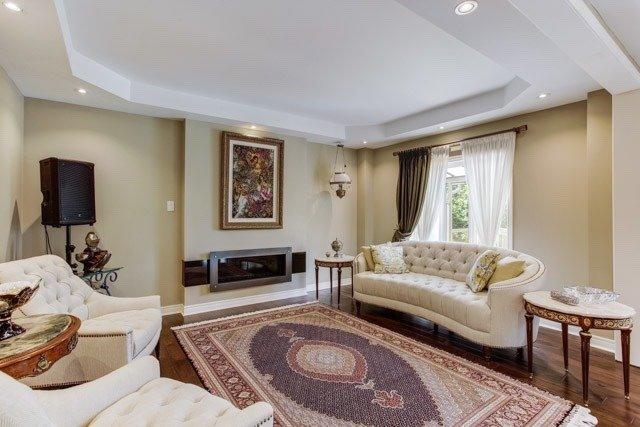 100 Laurentian Blvd, House detached with 4 bedrooms, 5 bathrooms and 6 parking in Vaughan ON | Image 4