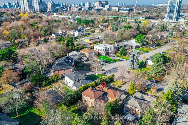 33 Hopperton Dr, House detached with 4 bedrooms, 2 bathrooms and 6 parking in Toronto ON | Image 22