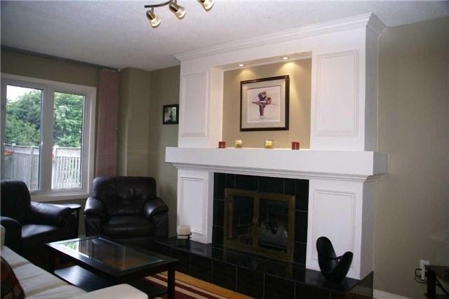 10 Bloomingdale Dr, House detached with 4 bedrooms, 4 bathrooms and 4 parking in Brampton ON | Image 4