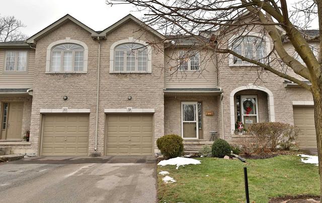 9 - 2110 Headon Rd, Townhouse with 2 bedrooms, 2 bathrooms and 3 parking in Burlington ON | Image 1