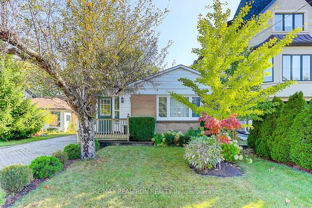 223 Willowdale Ave, House detached with 4 bedrooms, 2 bathrooms and 5 parking in Toronto ON | Image 12