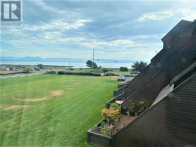 205 - 2740 Island Hwy S, Condo with 2 bedrooms, 1 bathrooms and 3 parking in Campbell River BC | Image 3