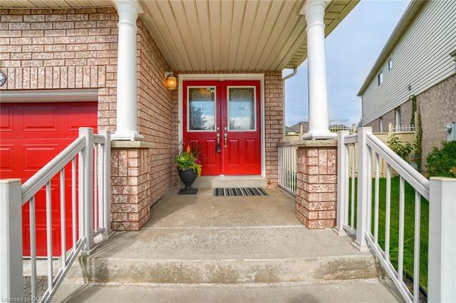 1195 Mowat Lane, House semidetached with 3 bedrooms, 2 bathrooms and 2 parking in Milton ON | Image 4