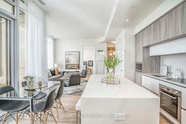 901 - 151 Avenue Rd, Condo with 2 bedrooms, 2 bathrooms and 1 parking in Toronto ON | Image 7