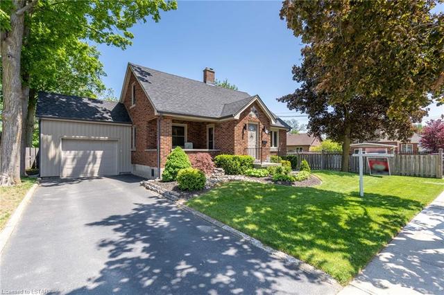 19 Head Street N, House detached with 4 bedrooms, 2 bathrooms and null parking in Strathroy Caradoc ON | Image 12