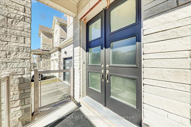 122 Steam Whistle Dr, House detached with 5 bedrooms, 5 bathrooms and 4 parking in Whitchurch Stouffville ON | Image 12