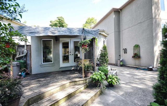 721 Millwood Rd, House detached with 2 bedrooms, 2 bathrooms and 2 parking in Toronto ON | Image 33