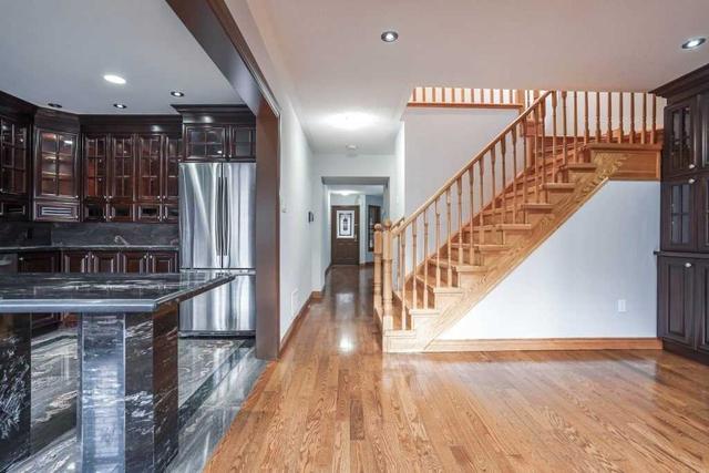 3 Trumpeter St, House semidetached with 4 bedrooms, 4 bathrooms and 2 parking in Toronto ON | Image 6