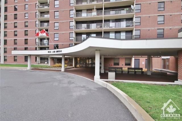 1112 - 665 Bathgate Drive, Condo with 3 bedrooms, 2 bathrooms and 1 parking in Ottawa ON | Image 1