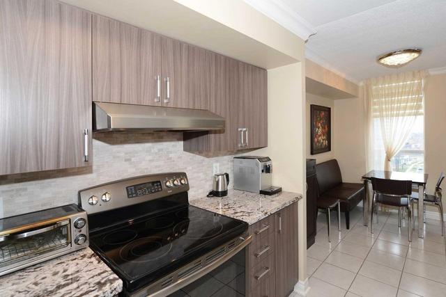 1003 - 50 Disera Dr, Condo with 2 bedrooms, 2 bathrooms and 2 parking in Vaughan ON | Image 11