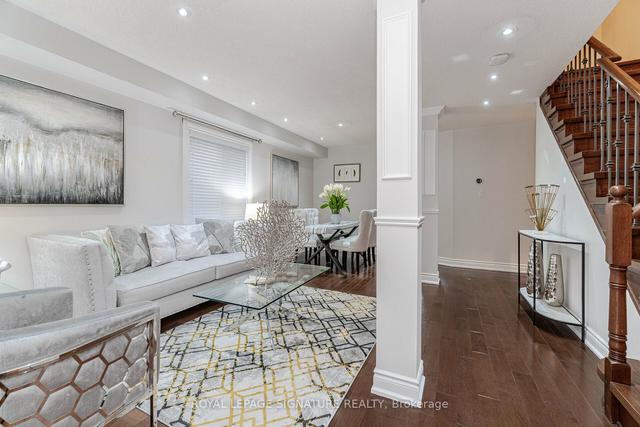 921 Tambourine Terr, House semidetached with 3 bedrooms, 4 bathrooms and 3 parking in Mississauga ON | Image 36