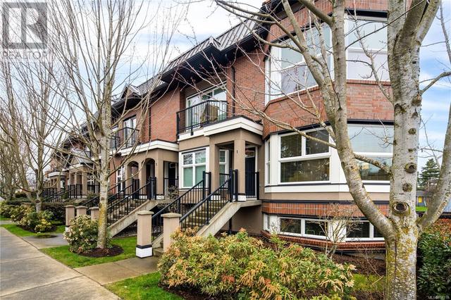 1 - 934 Craigflower Rd, House attached with 3 bedrooms, 3 bathrooms and 2 parking in Esquimalt BC | Image 1