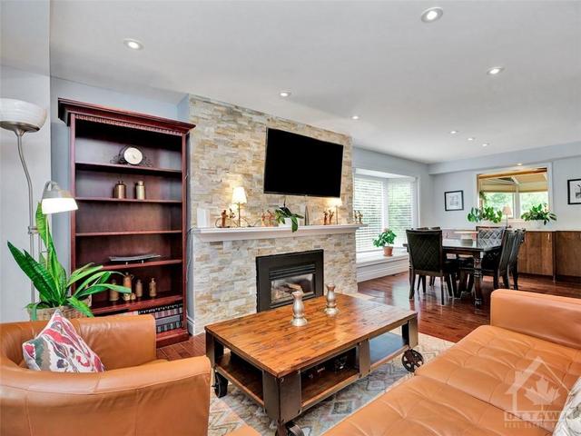 1406 Wesmar Drive, House detached with 4 bedrooms, 4 bathrooms and 3 parking in Ottawa ON | Image 5
