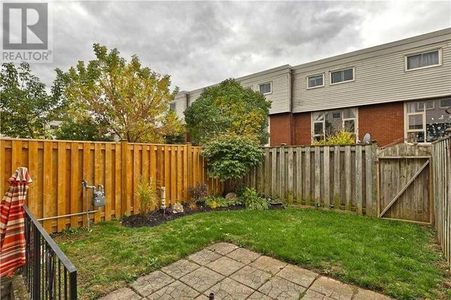 37 - 23 Watsons Lane, Townhouse with 3 bedrooms, 2 bathrooms and 2 parking in Hamilton ON | Image 27