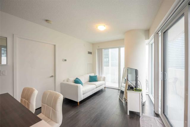 1202 - 100 Harbour St, Condo with 2 bedrooms, 2 bathrooms and 0 parking in Toronto ON | Image 2